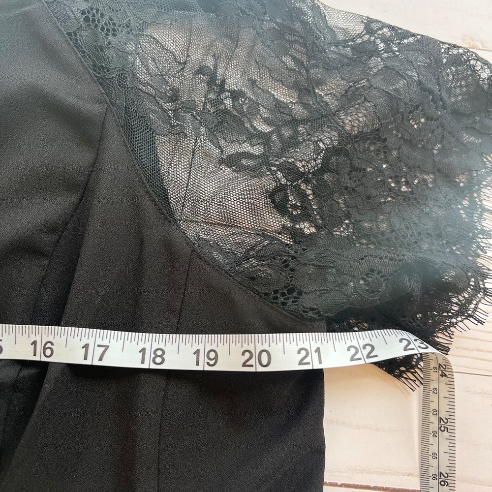 NWT Torrid Plus Size 1X Black Crepe Fit & Flare Blouse with Lace Sleeves - Picture 7 of 14